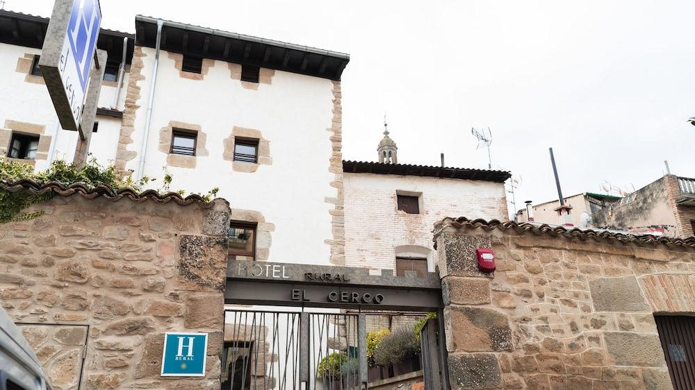 Hotel El Cerco Puente La Reina
